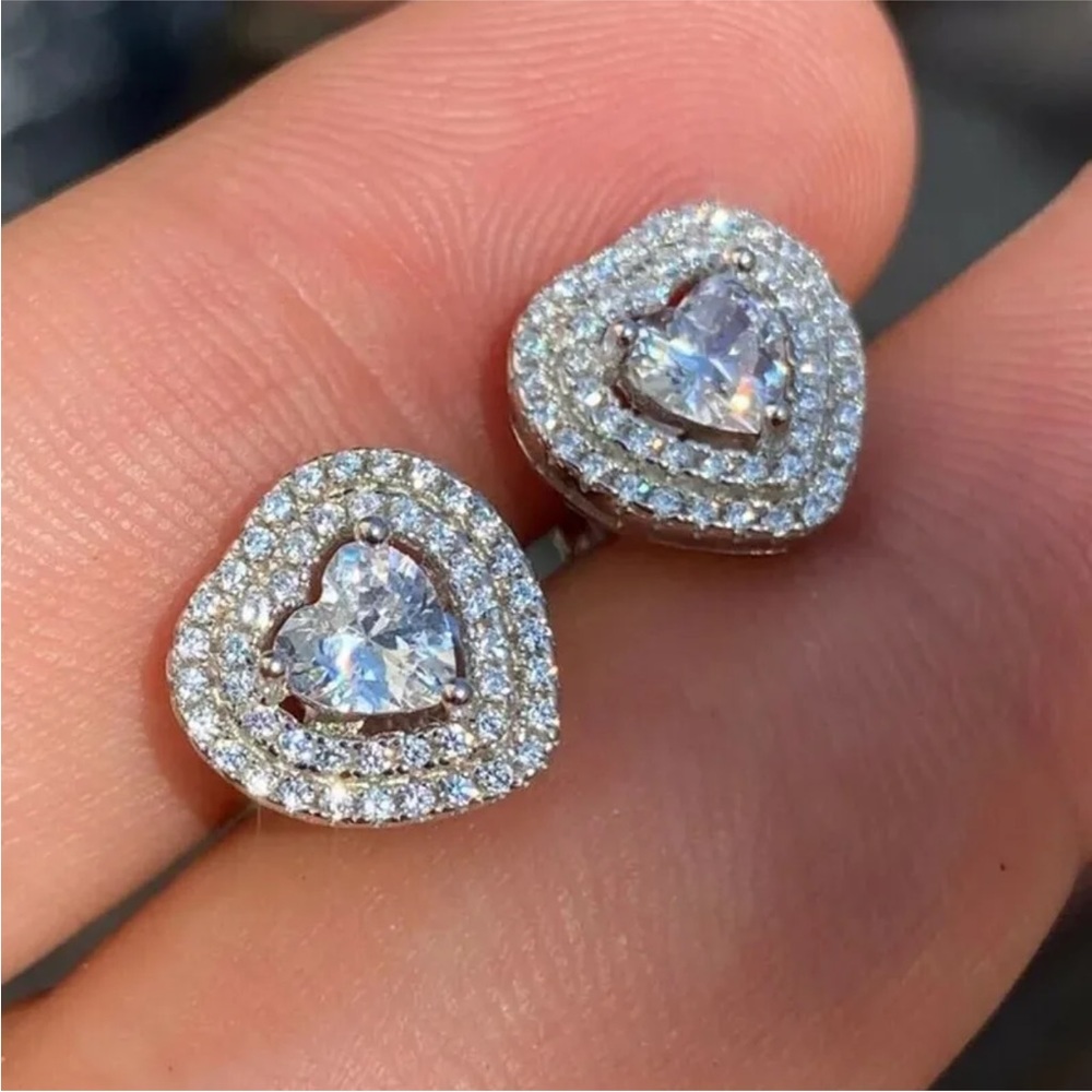 🤍NEW 925 Sterling Silver Diamond Cubic Zirconia Heart Stud Earrings🤍